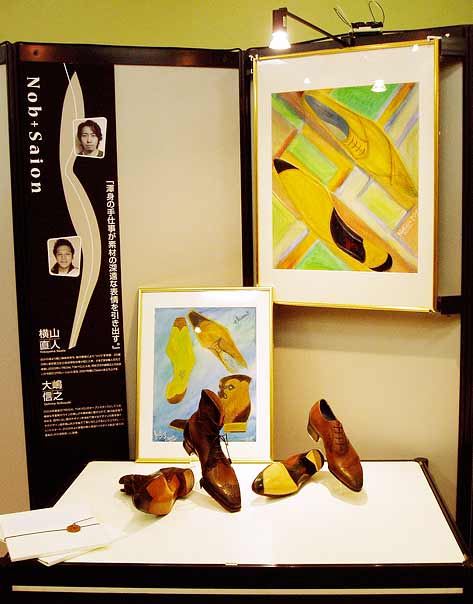 ISF2007で靴の絵と靴を展示した様子