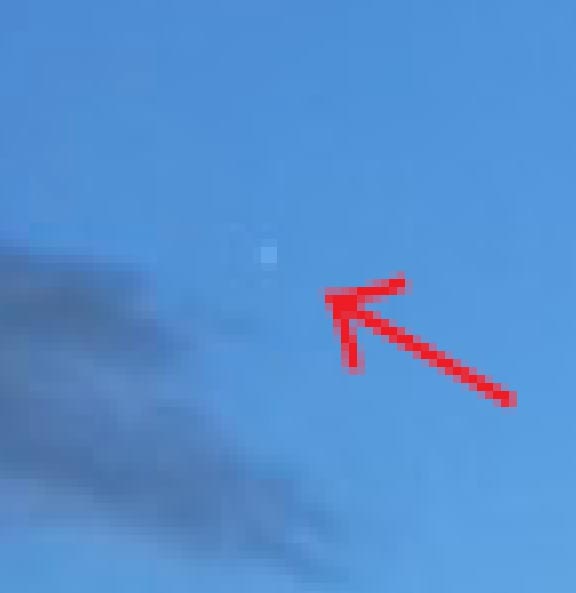 都内某所の上空に青い龍の光が現れた写真02に映った星の拡大写真